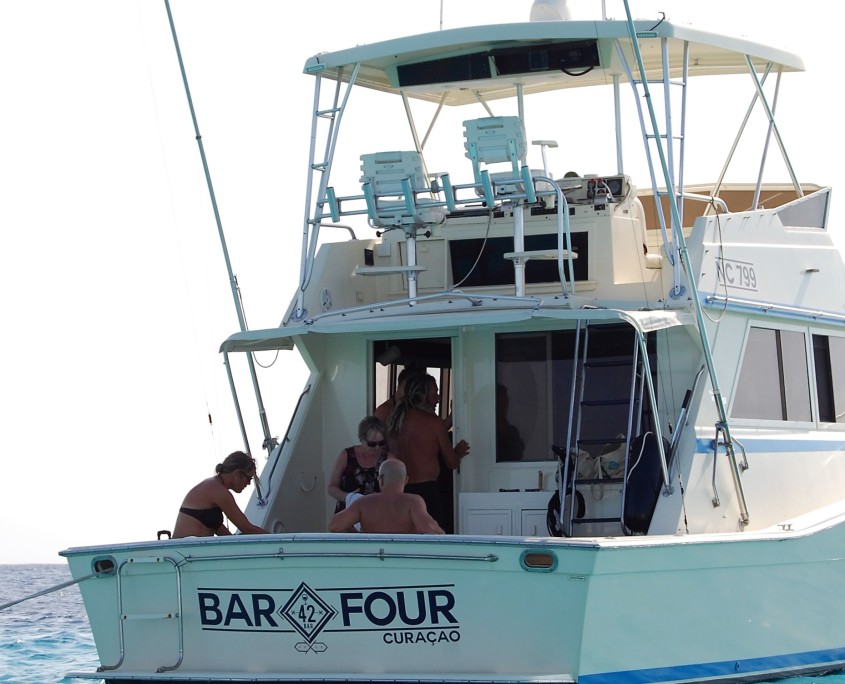 Charter yacht Bar Four from Behind
